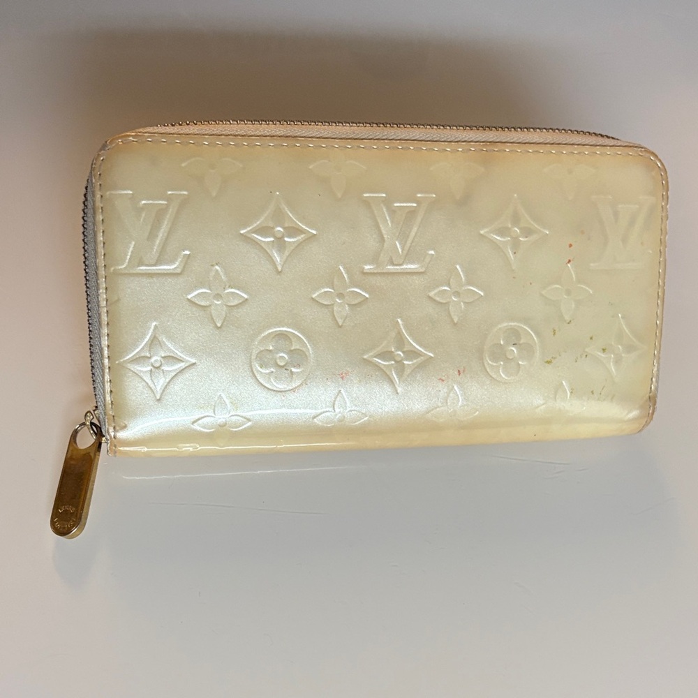 Louis Vuitton Pearlescent Cream Wallet